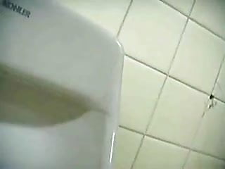 Bathroom fun | xHamster