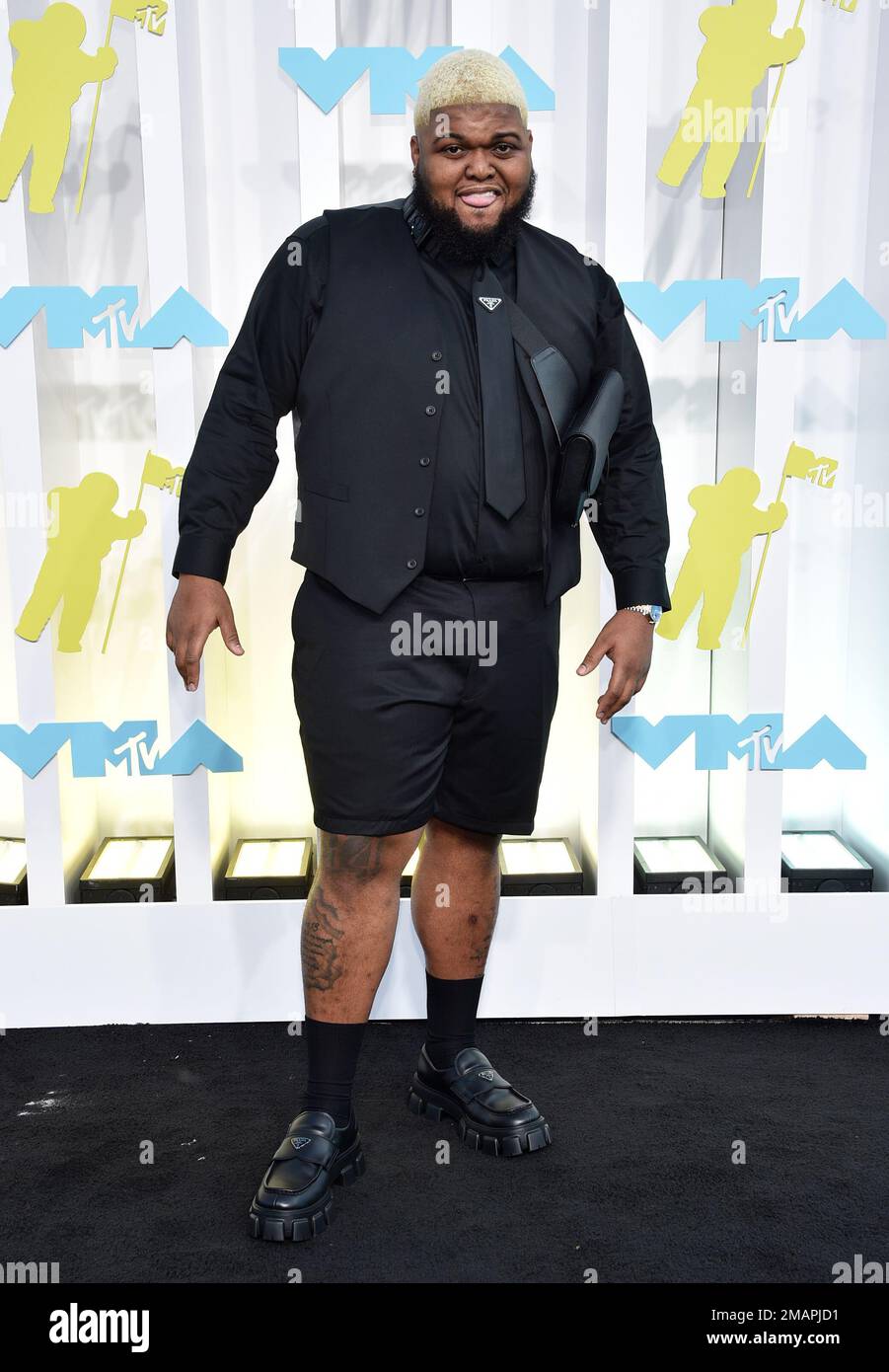 Xxx arrives at the MTV Video Music Awards at the Prudential Center ...