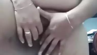 Horny Indian Wife Fingering For Her New Lover ihindi porn