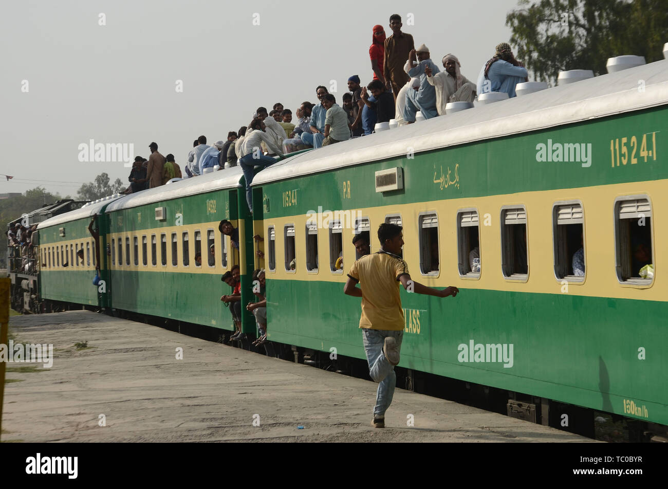 Travel around world train passenger hi-res stock photography and ...