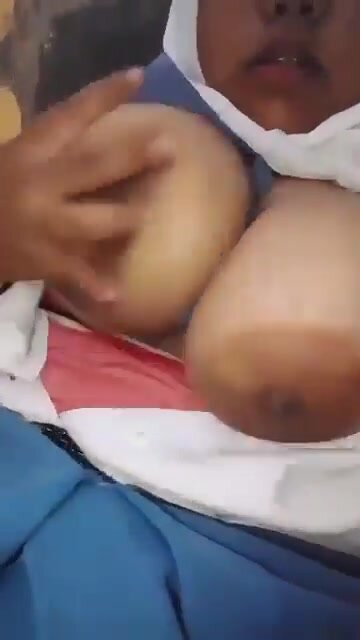 Abg Jilbab toge - ThisVid.com