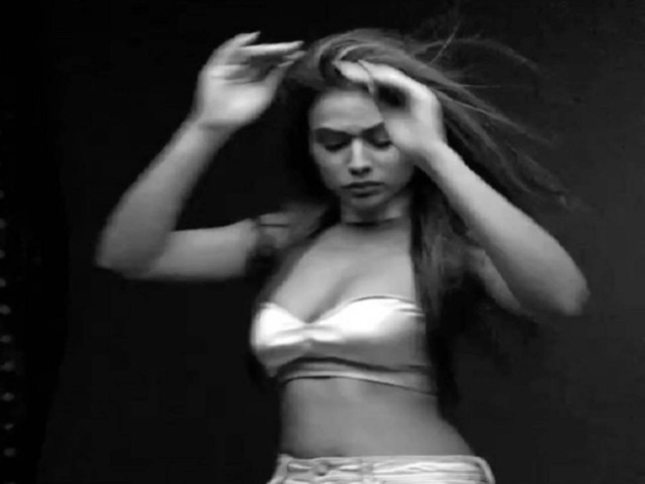 WATCH: Nia Sharma raises temperature with her hot dance moves ...