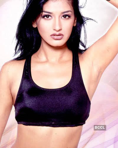 Sonali Bendre : r/ClassicDesiBeauties