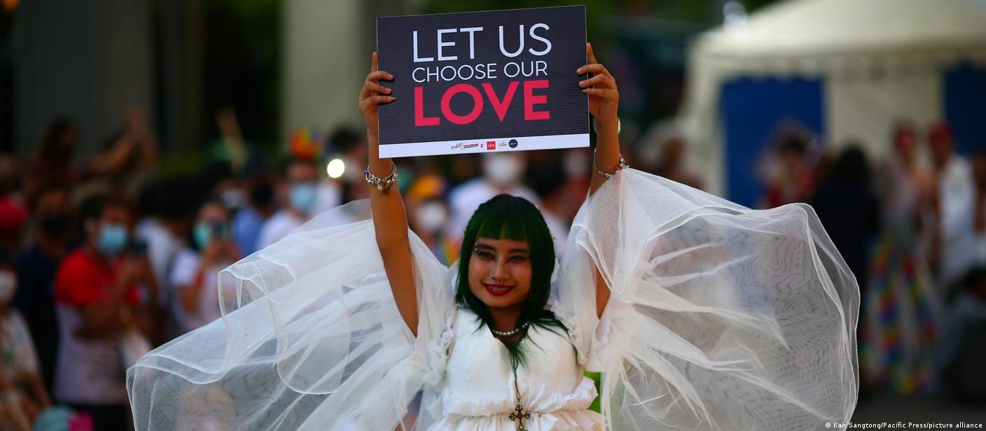 Thai LGBTQ activists fight for marriage rights – DW – 12/26/2021