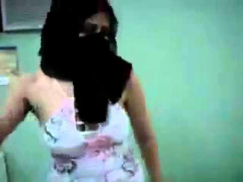 رقص اغراء مع بنت اليمن بنت صنعاء مع شباب الخليج - YouTube