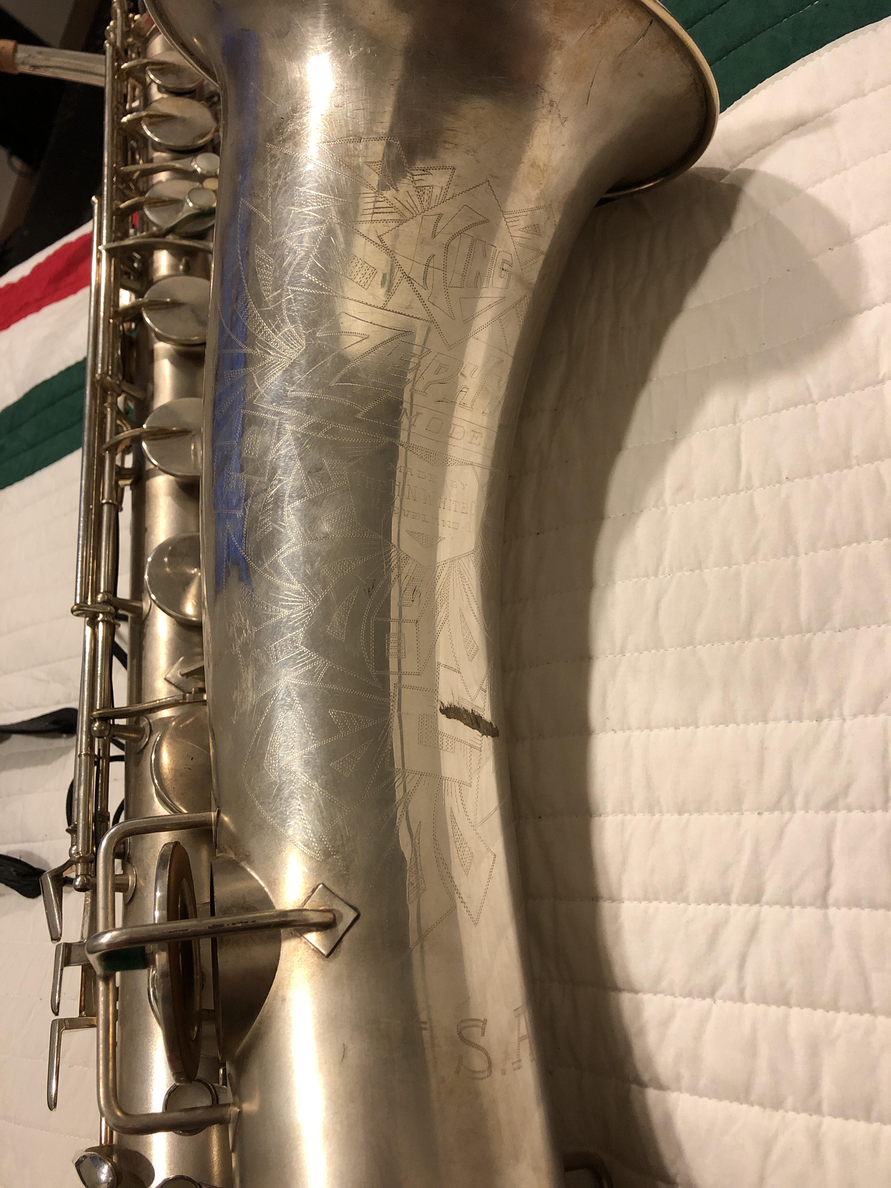 Horn Porn: Silver 1938 King Zephyr Bari Sax : r/Saxophonics