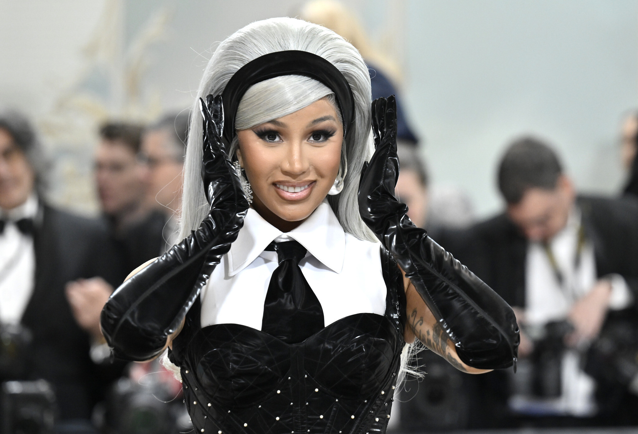 Rapper Cardi B tweets, deletes picture appearing to fete Jewish ...