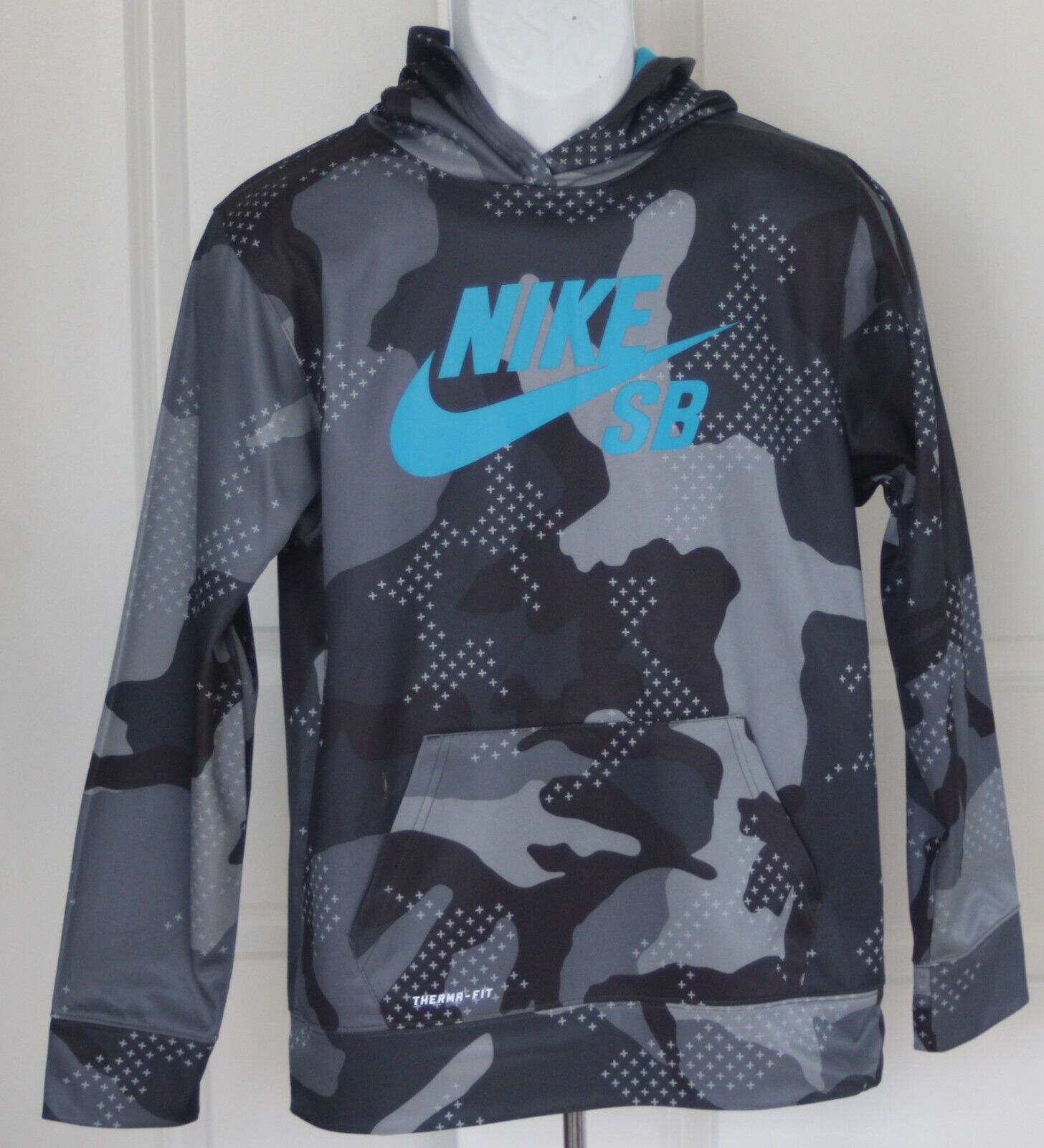 Boy's Nike SB Hoodie, Pullover Gray & Black Camo Size 18 ...