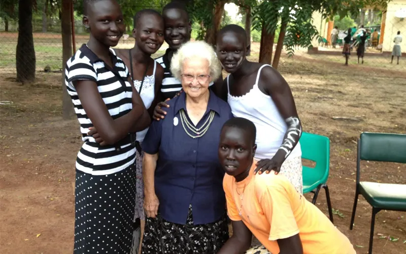 Tributes Overflow for Missionary Nun Who Defied Hardships to ...