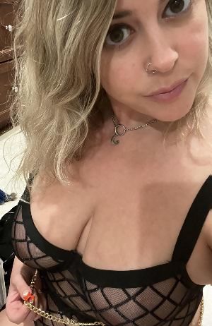 35 old mom Porn Pics and XXX Videos - Reddit NSFW