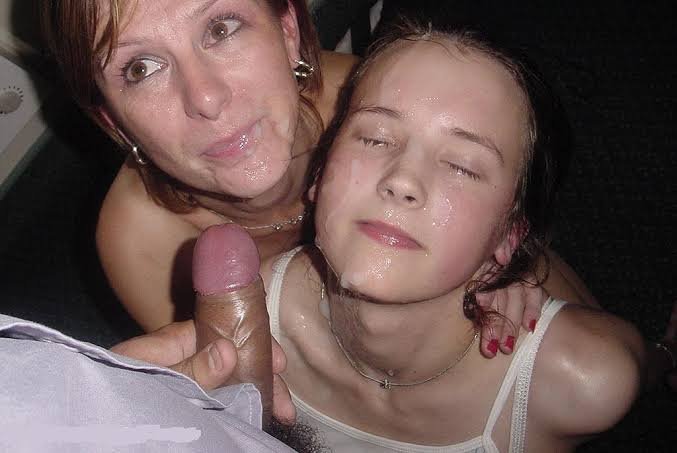 Mom teaching her little girl how to take a facial Porn Pic - EPORNER