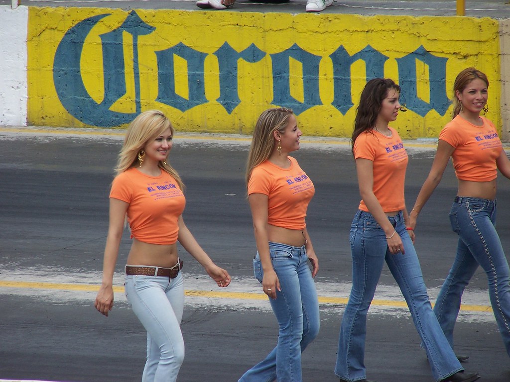 Edecanes autodromo Monterrey | Desfile de edecanes en el aut… | Flickr