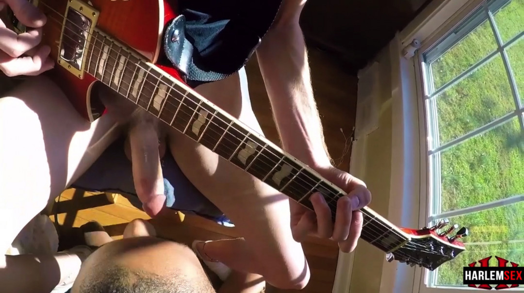 Gay blowjob while playing guitar gay porn video on Harlemsex