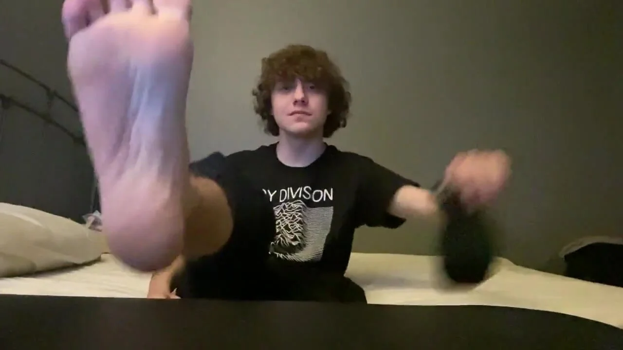 Boyfeet: Emo Twinks Sexy Feet 5 - ThisVid.com