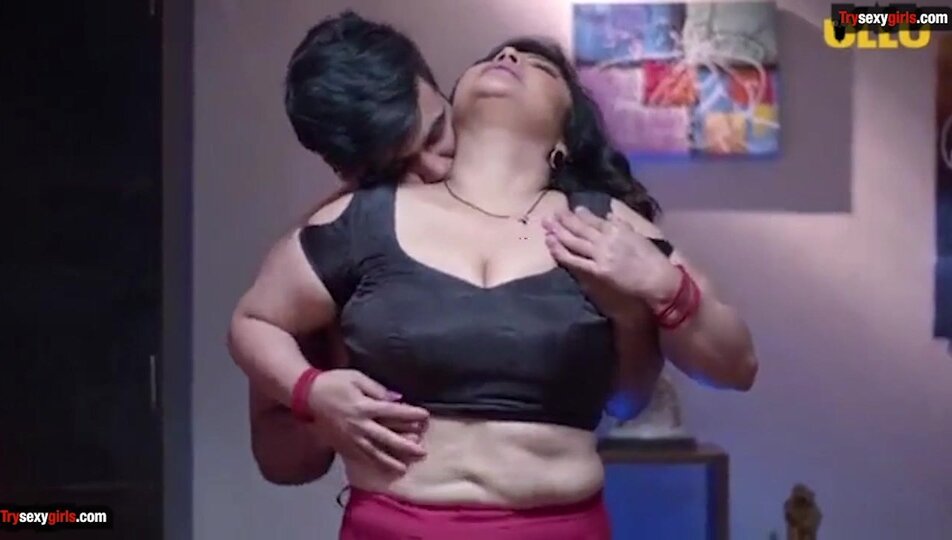 Indian chubby mom amazing amateur porn video / Xozilla.com