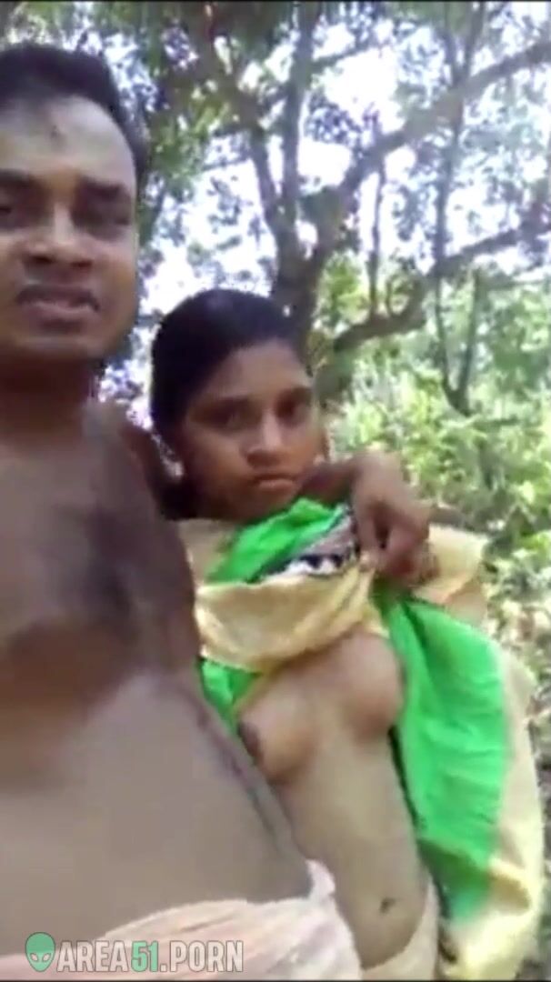 Desi brother finger mischievous sister's pussy in outdoor - MMs ...