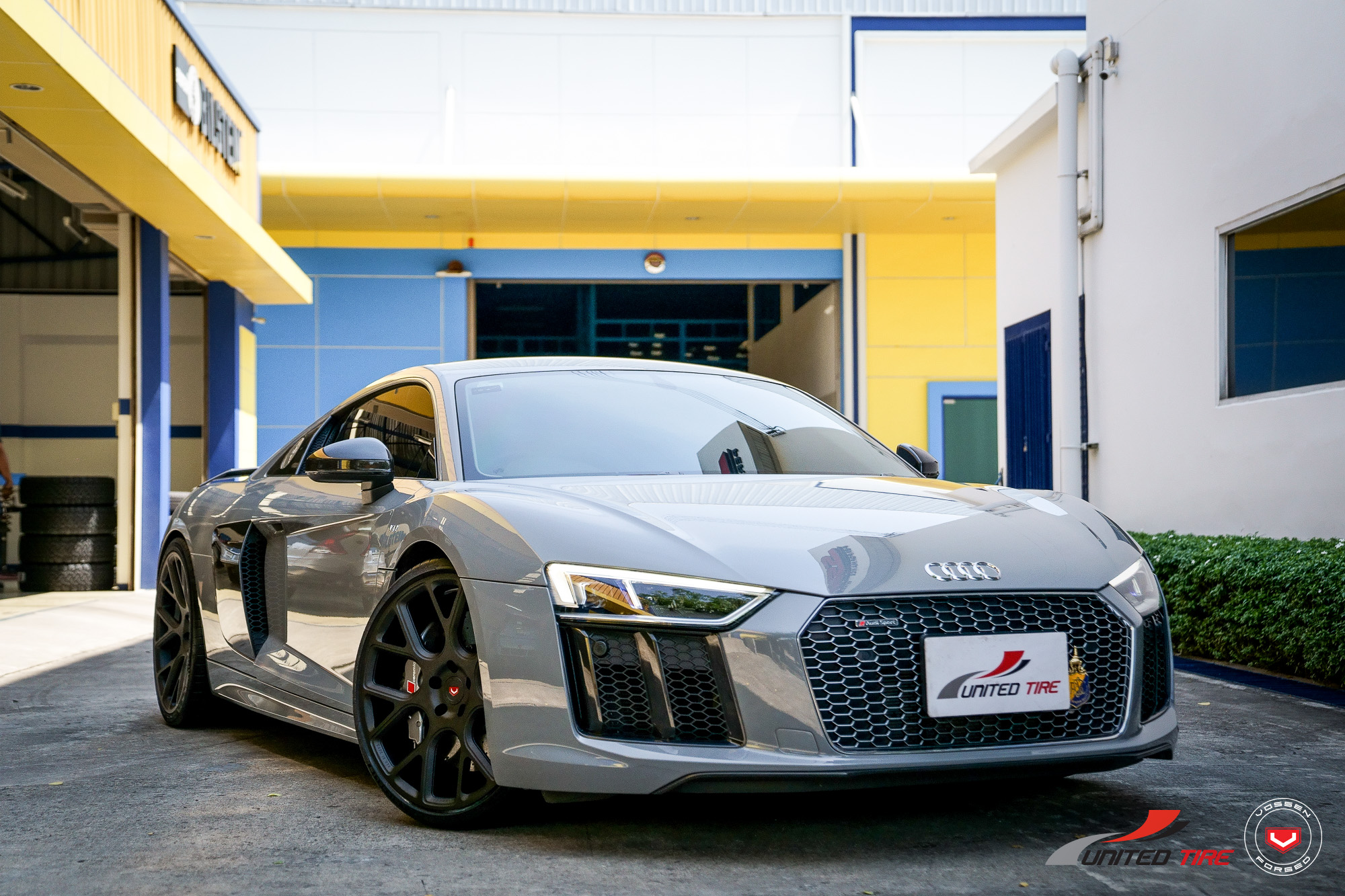 AUDI R8 - CG SERIES: CG-204 - Vossen Wheels