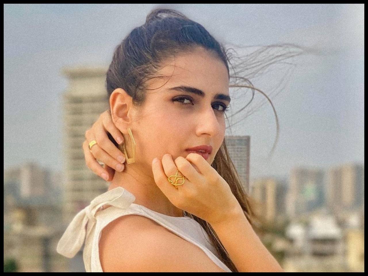 Fatima Sana Shaikh shares a glimpse of her workout routine that ...