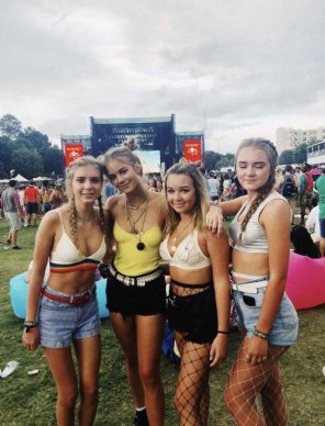 Festival teens Porn Pic - EPORNER