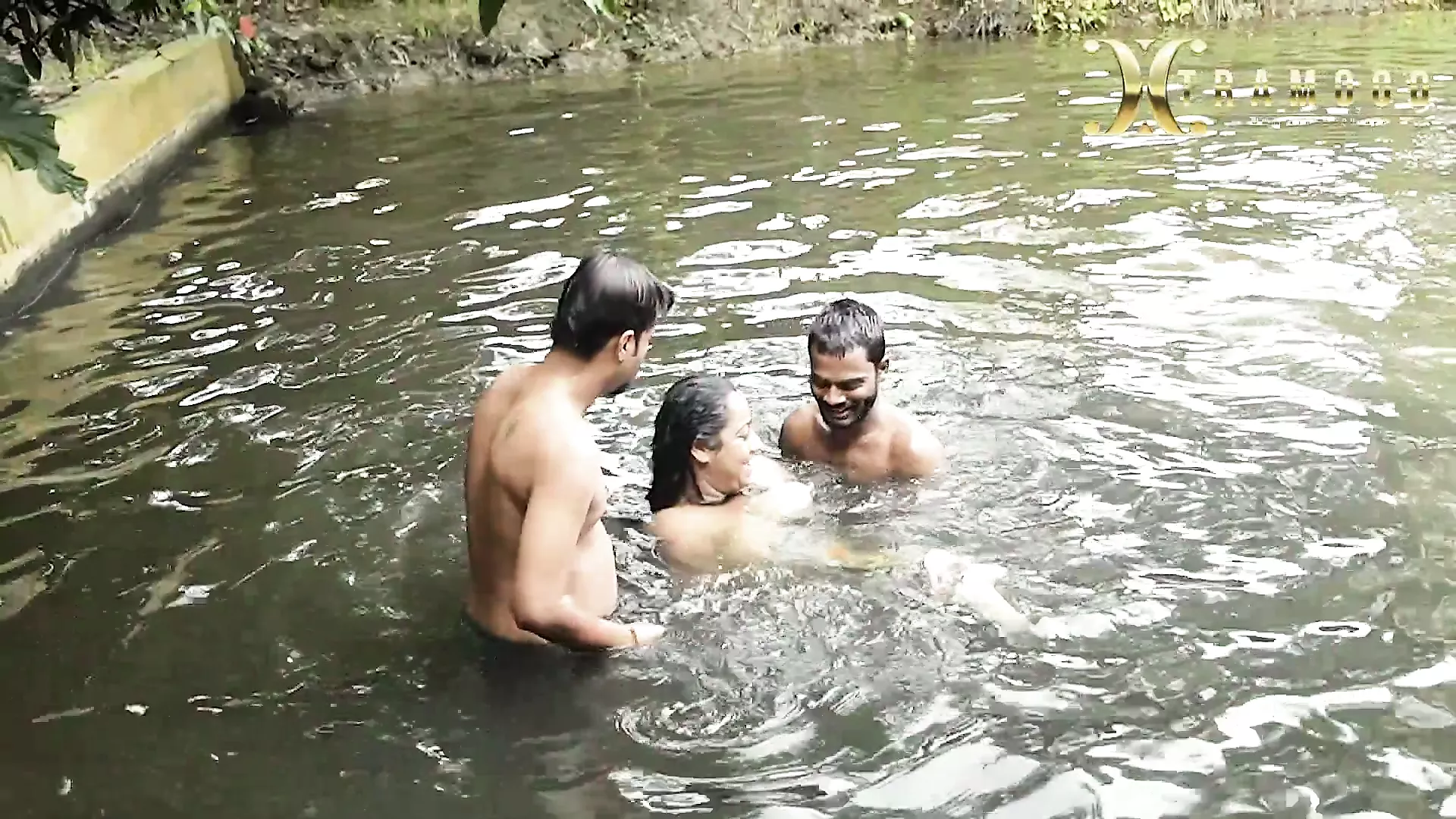 Dirty Big Boobs Bhabi Takes Bath In Pond With Handsome Deborji ...