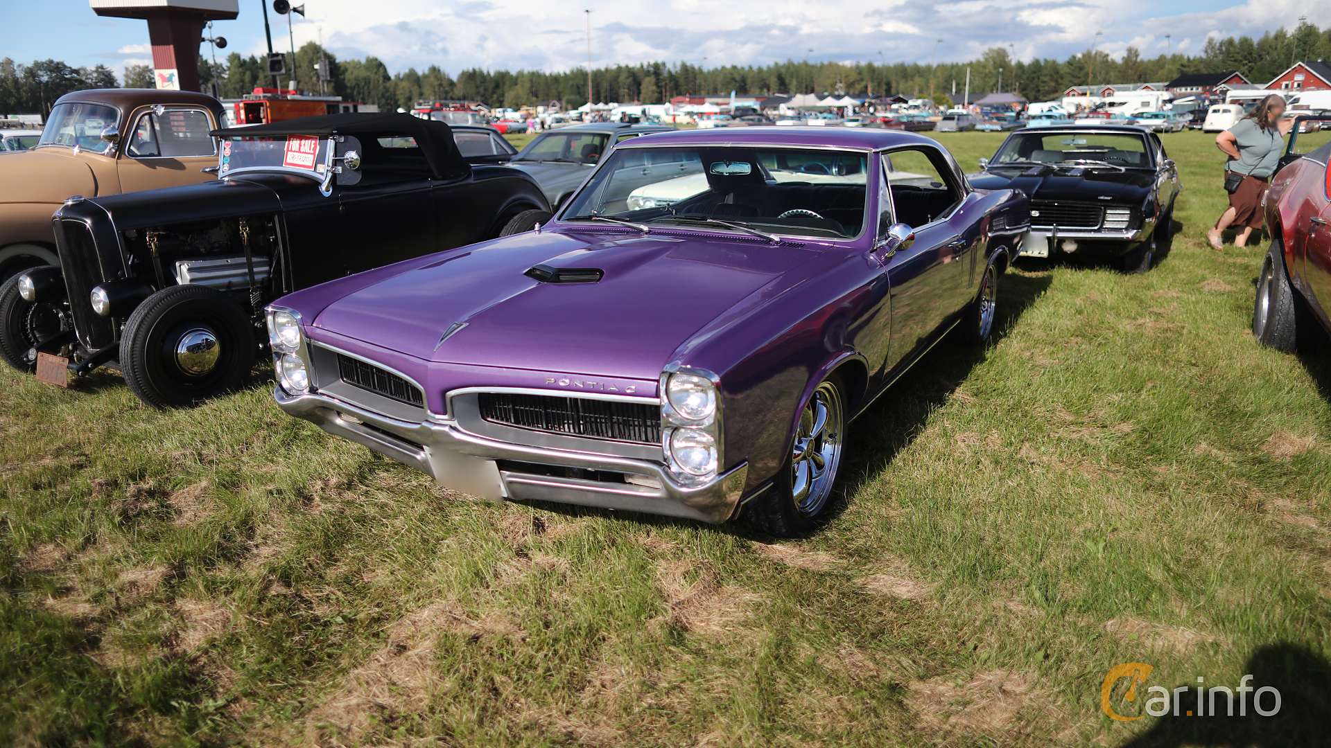 Images of Pontiac LeMans 2-door Hardtop 1966