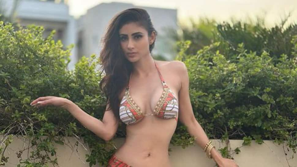 Mouni Roy Dances On Sidewalk In Bikini-Sarong, Flaunts Her Lean ...