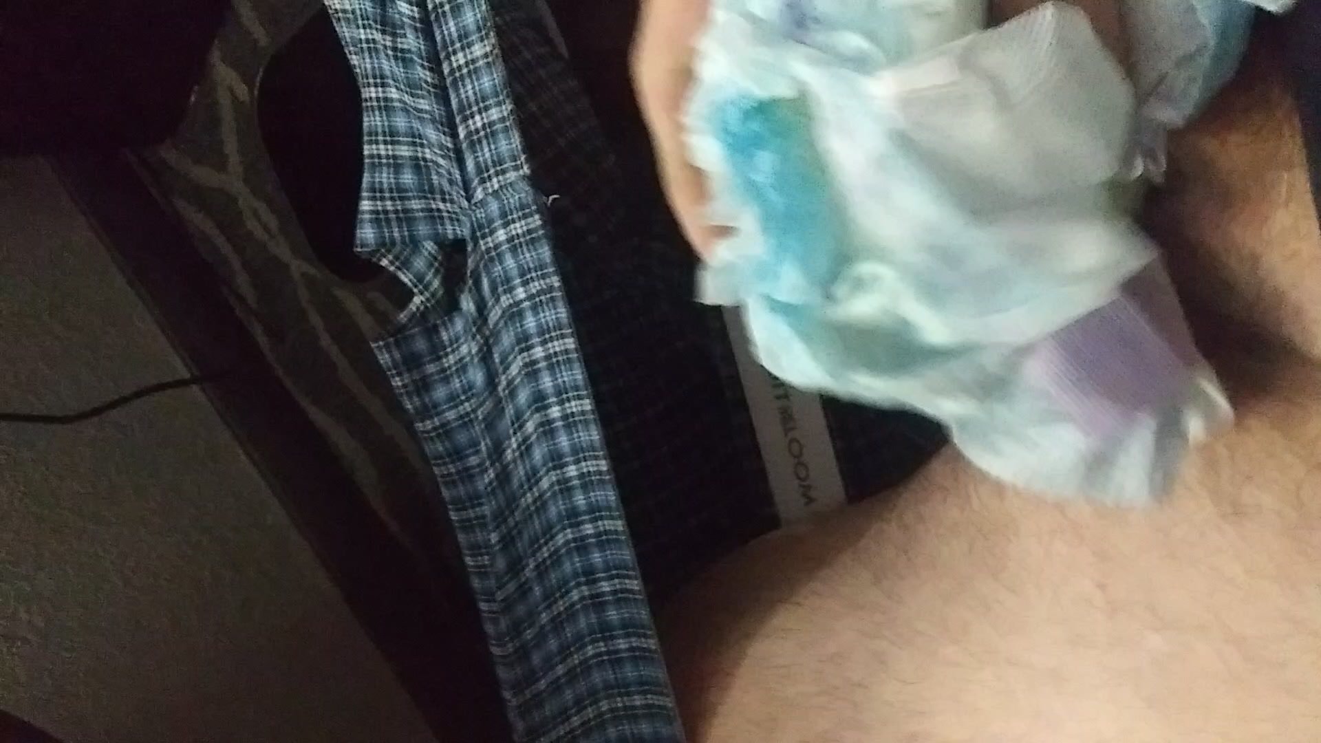 Used luvs baby diapers - ThisVid.com