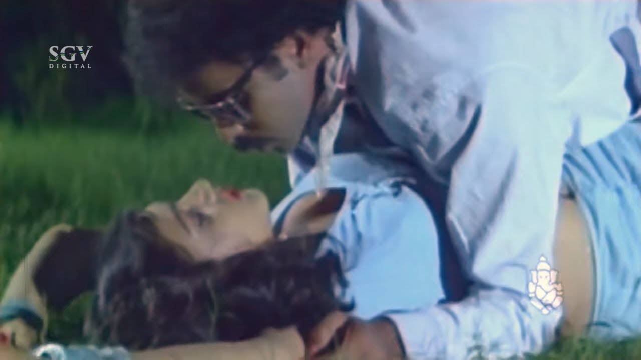 Ravichandran Romantic Scene with Kushbu | Evergreen Scenes from ...