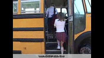 bus girls Teen sex - XVIDEOS.COM