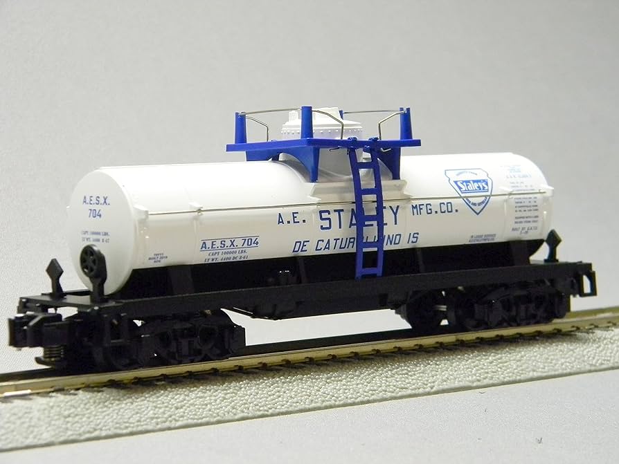 Amazon.com: American Flyer AE Staley Tank CAR #704 S Gauge : Arts ...