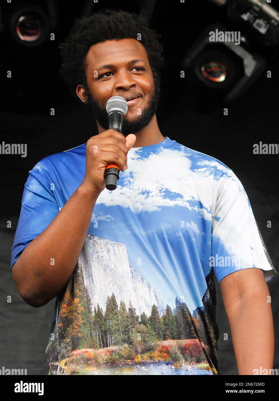 Marcel Everett, a.k.a XXYXX, performs during Fun Fun Fun Fest on ...