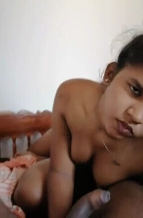 Sexy horny 18 babe desi porn tube blowjob lover dick mms