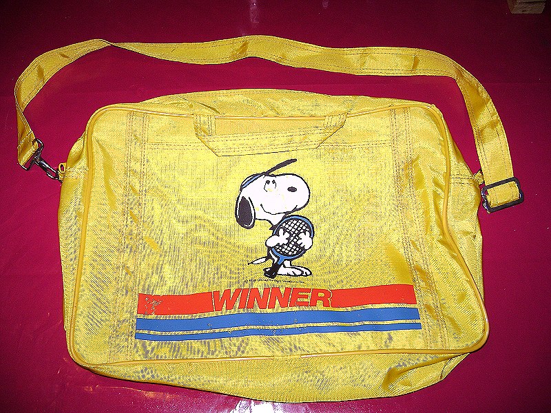 SNOOPY Peanuts 80s Italy Butterfly Original Sport bag bors… | Flickr