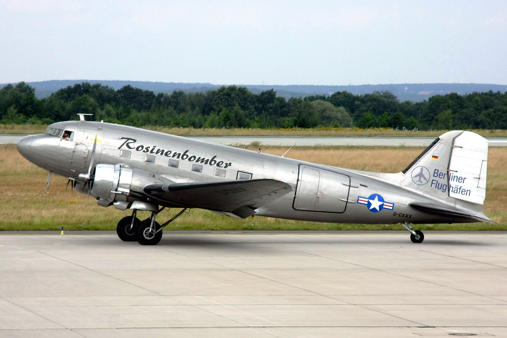 Air Service Berlin Douglas DC-3C D-CXXX DRS 30-07-09 | Flickr