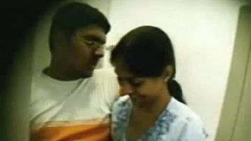 Amateur Telugu lovers on hidden camera - PORNDROIDS.COM