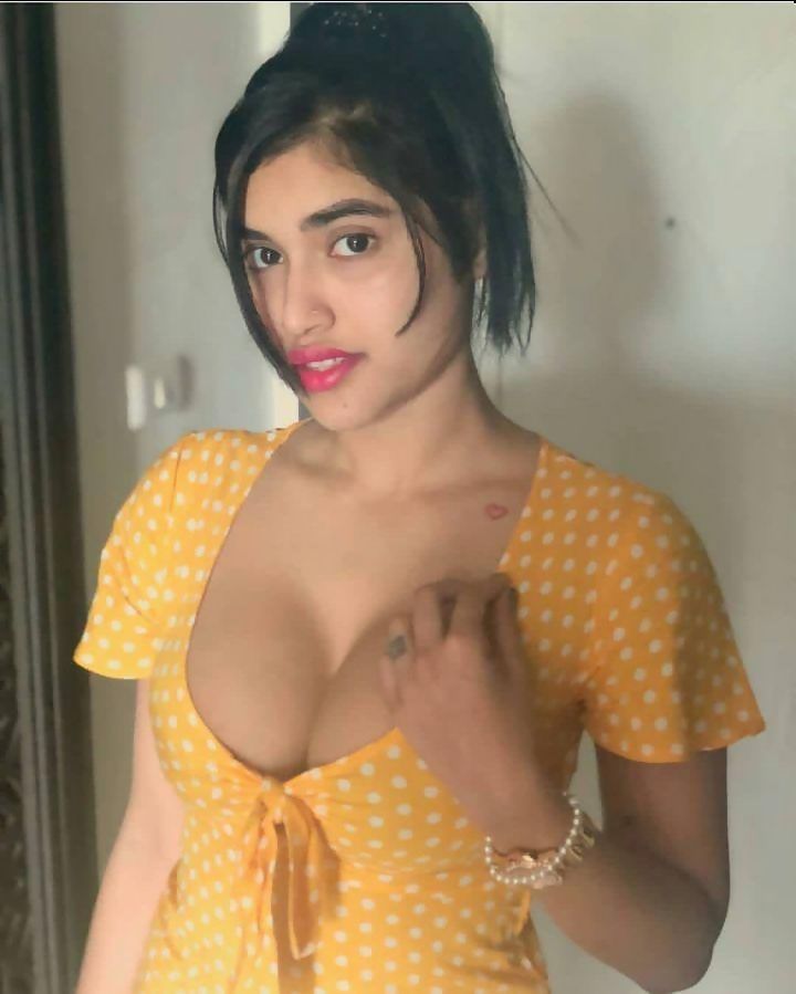 Twinkle Kapoor album link in comments 👇 - Reddit NSFW