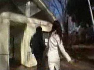 Japanese journalist Pushed To Suck In Public Toilet - NonkTube.com