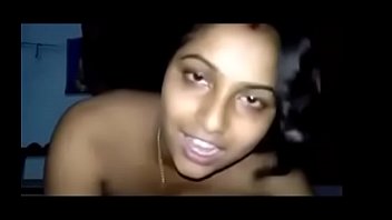 Sumathy - Newly married chennai tamil aunty show boobs on video ...