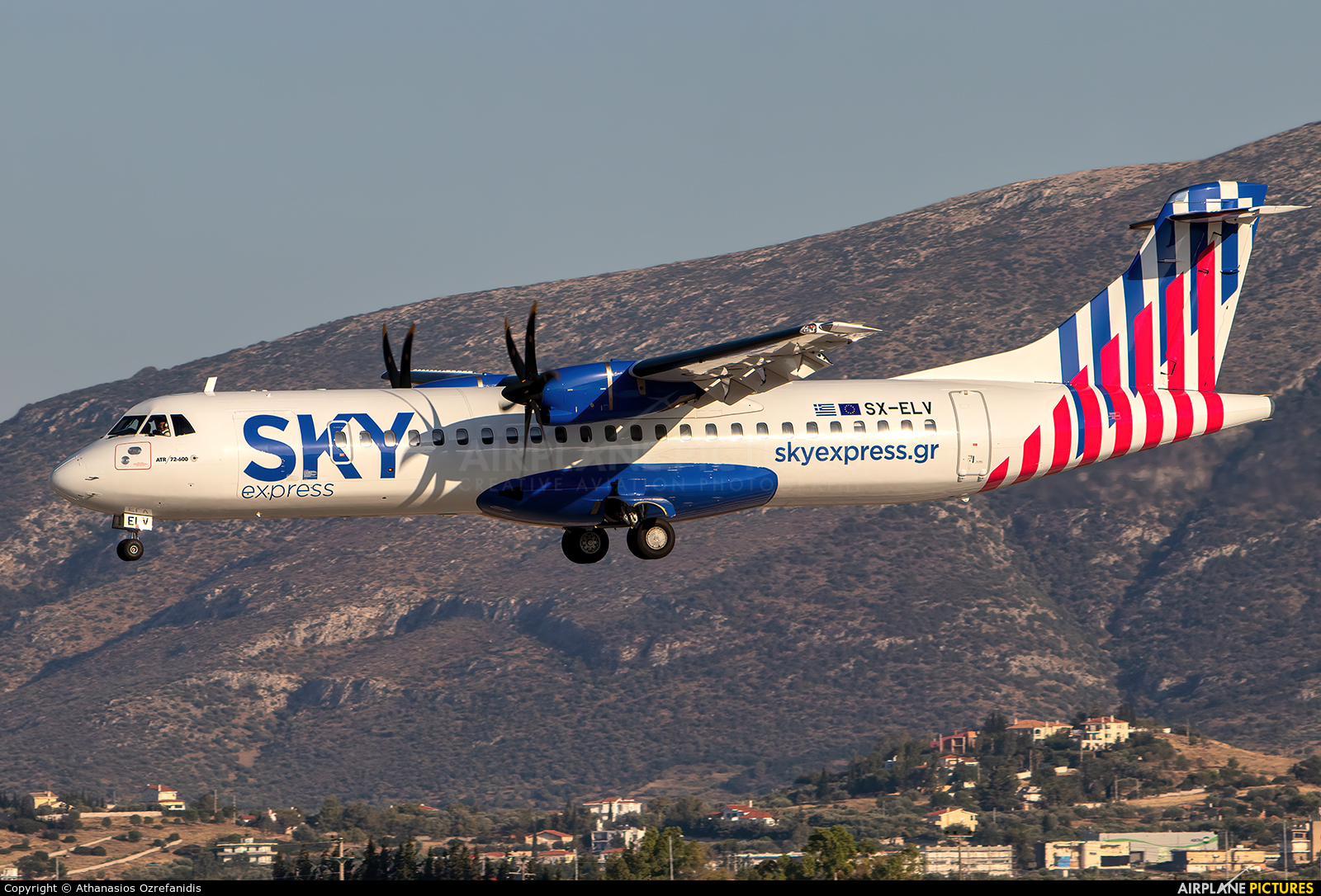 SX-ELV - Sky Express ATR 72 (all models) at Athens - Eleftherios ...