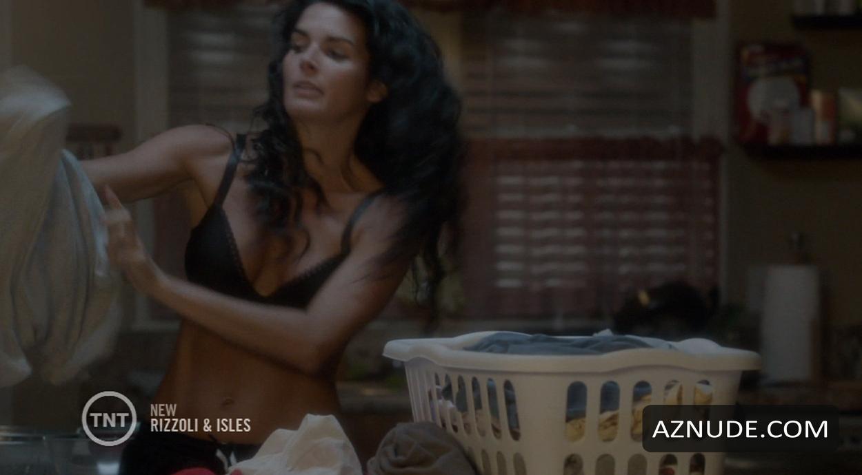 ANGIE HARMON Nude - AZnude