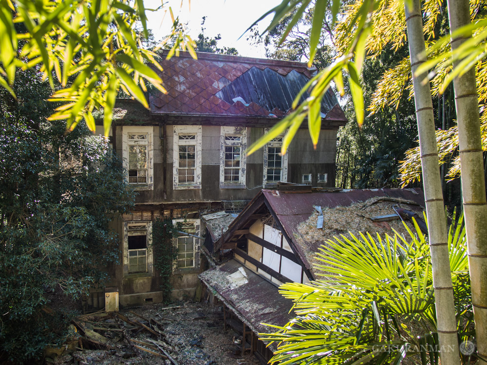 Pink Secrets of the Red Villa - GakuranmanGakuranman