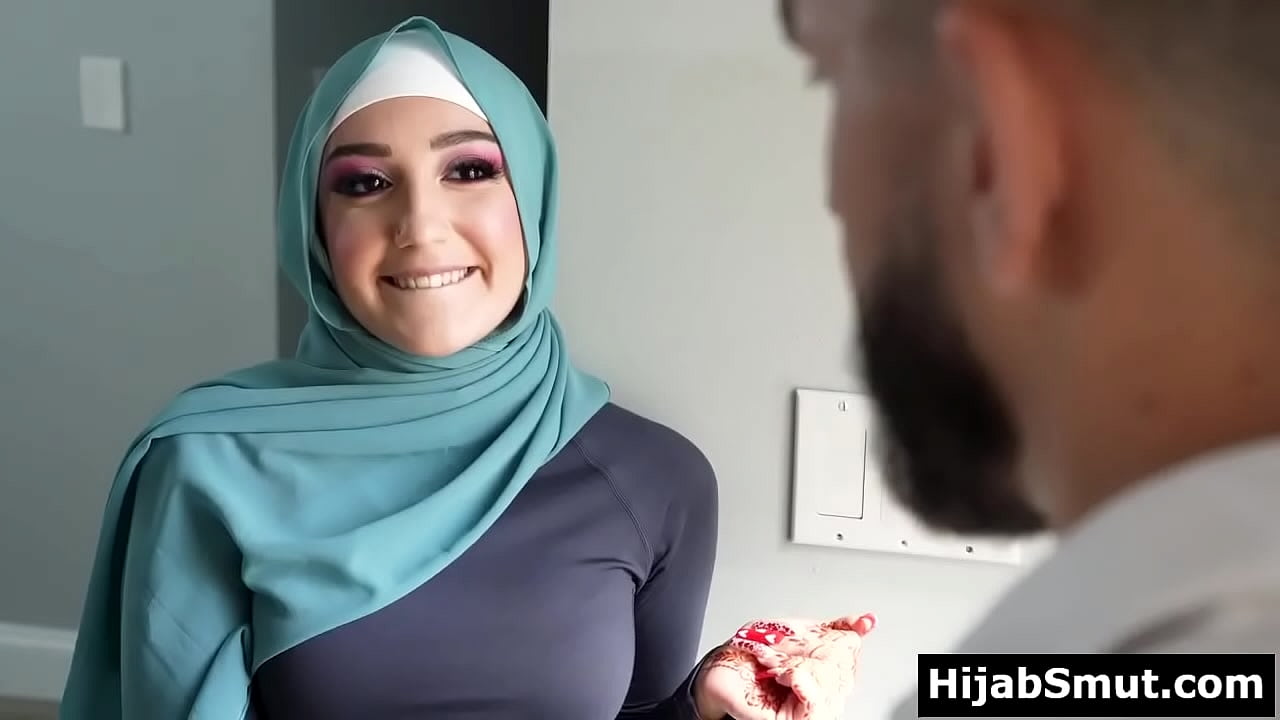 Young muslim girl trained by her soccer coach - XVIDEOS.COM