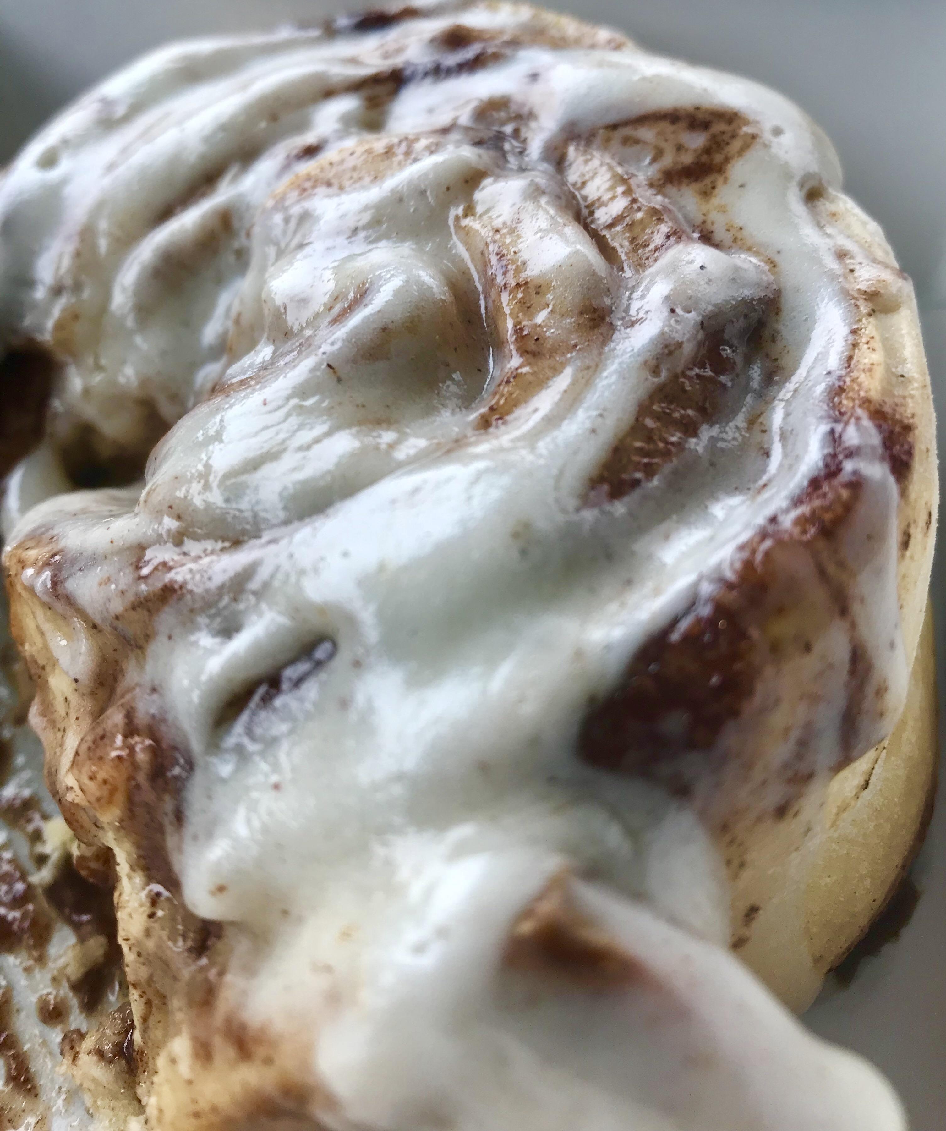 This cinnamon roll I ate for breakfast. 10/10 will eat again. : r ...