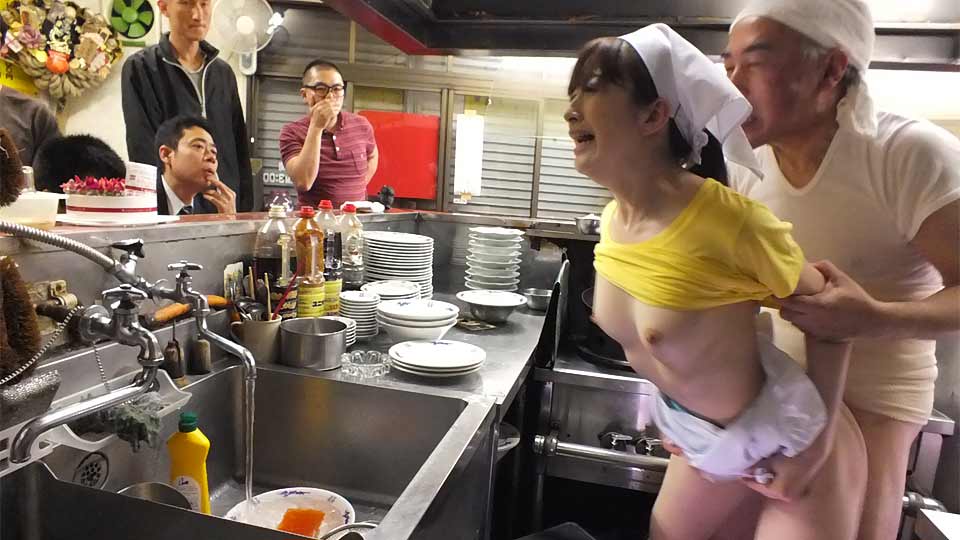 Mimi Asuka ravaged in a restaurant in public | GRLS Video