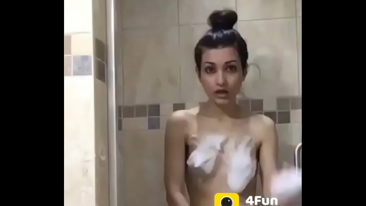 Hot girl nude bath viral - XNXX.COM