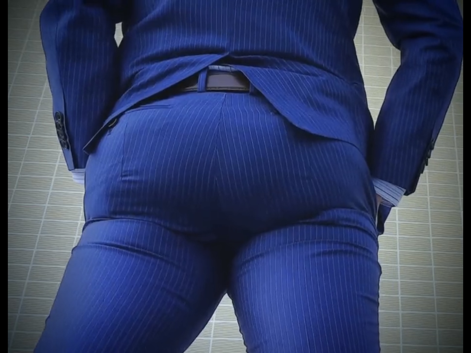 MEGA THICK ASIAN SUITED ASS - ThisVid.com