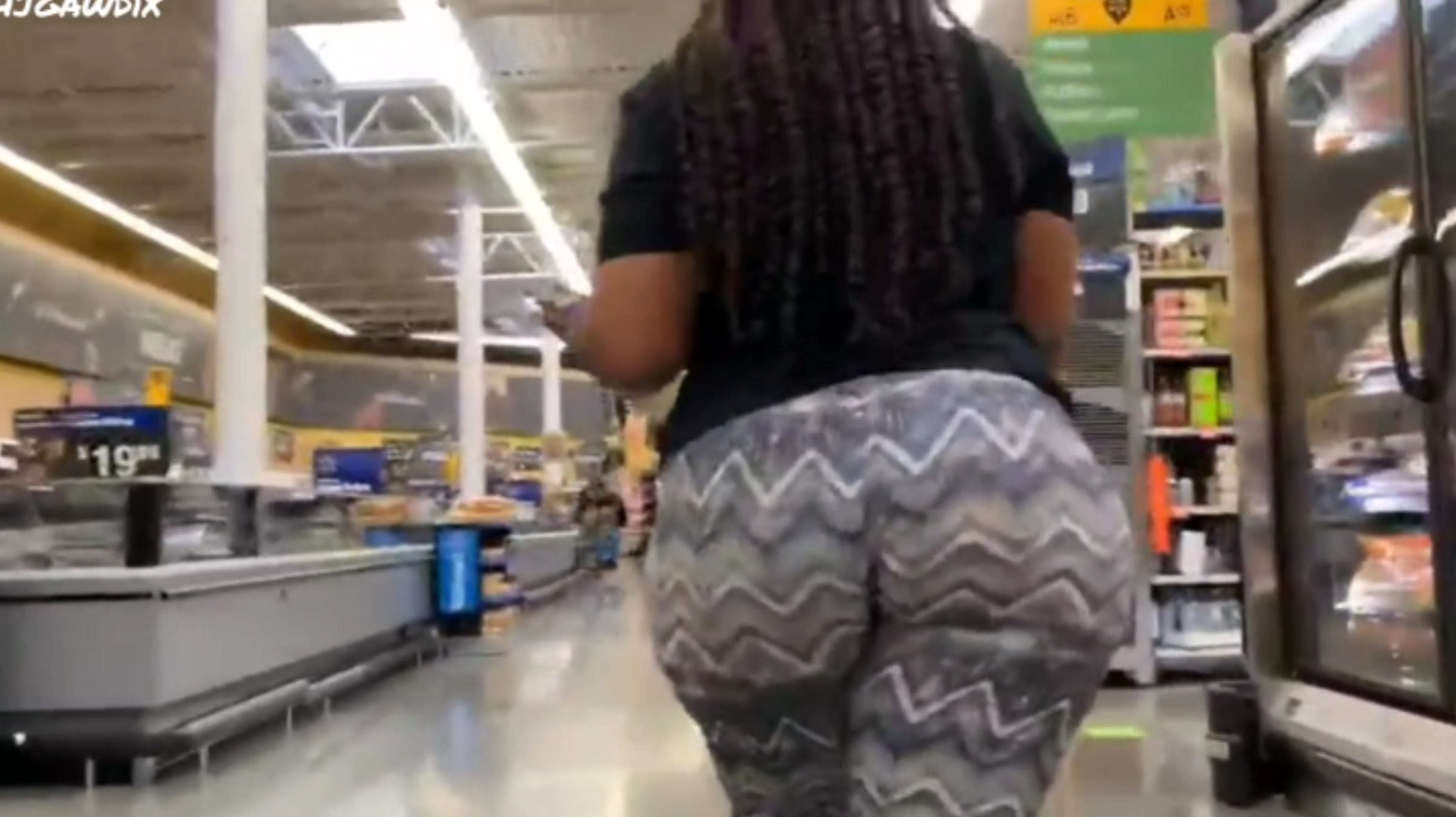 BIG BBW WALMART ASS - ThisVid.com