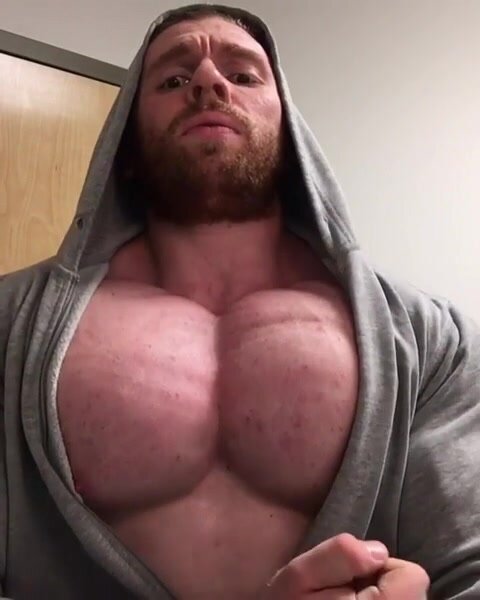 Hot chest pump - ThisVid.com