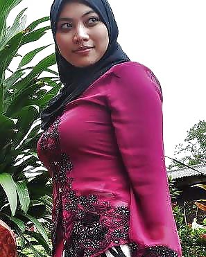 Malay hijab baju ketat Porn Pictures, XXX Photos, Sex Images ...