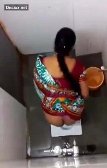 Desi toilet spy - ThisVid.com